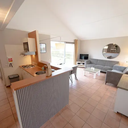 פארק נופש Recreatiepark De Koornmolen *