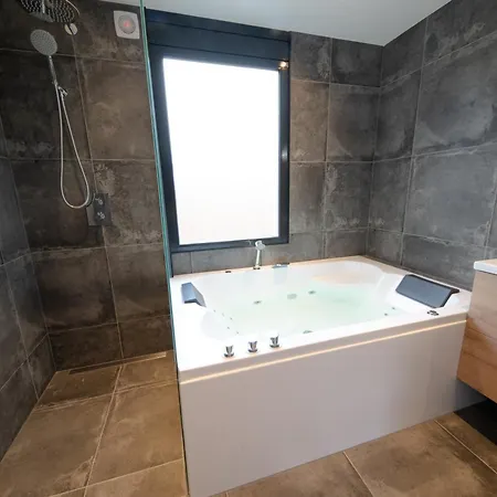 Recreatiepark De Koornmolen Kompleks wypoczynkowy *