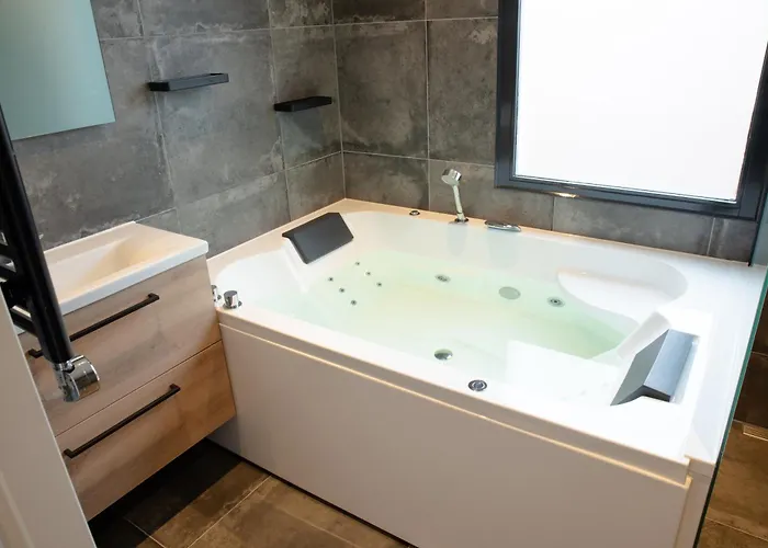 Recreatiepark De Koornmolen 假日公园 *