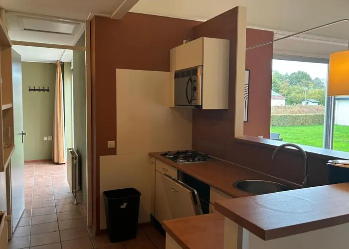 Recreatiepark De Koornmolen 假日公园 *